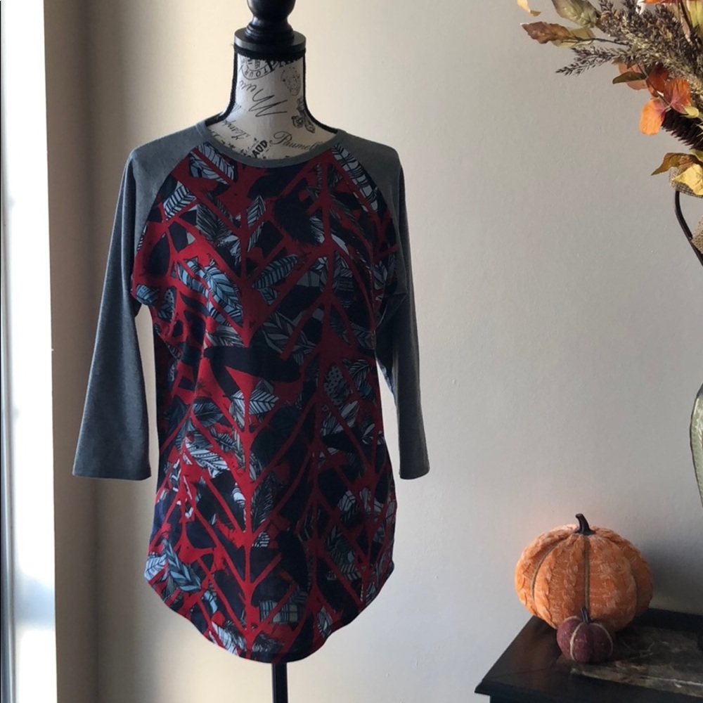 LuLaRoe Randy (baseball style shirt)